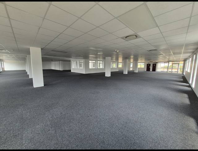 1,212M² OFFICE TO LET IN SANDTON CENTRAL